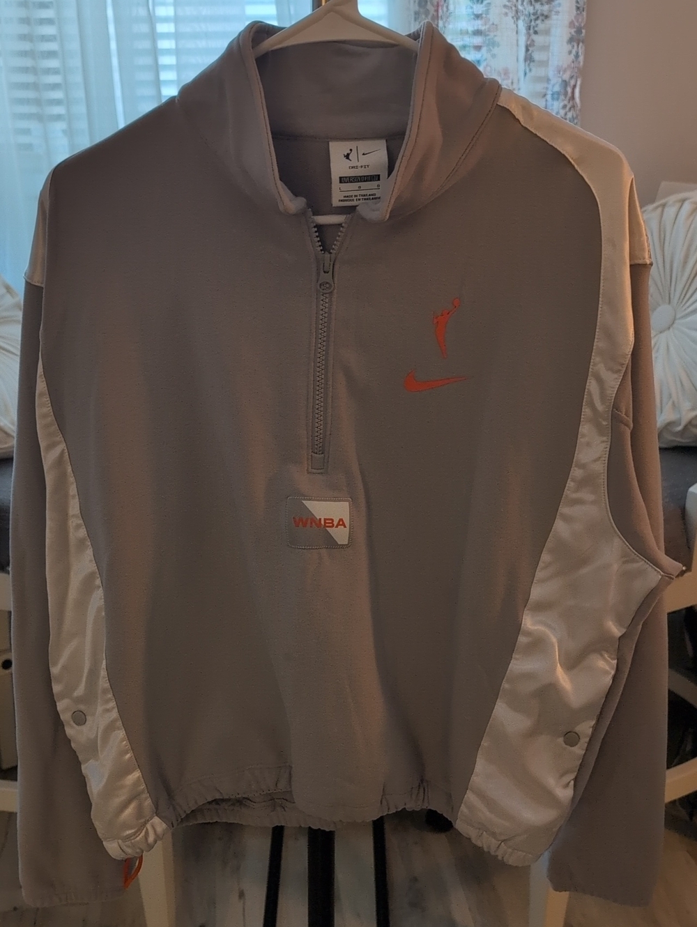 Nike WNBA Women’s Quarter‑Zip Jacket in Taupe with Cream Panels